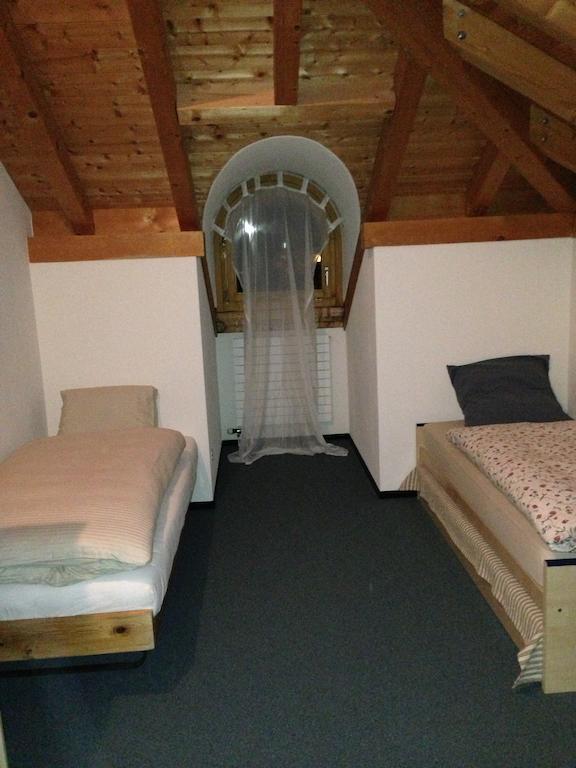 Hotel Aurora Ardez Pokój zdjęcie