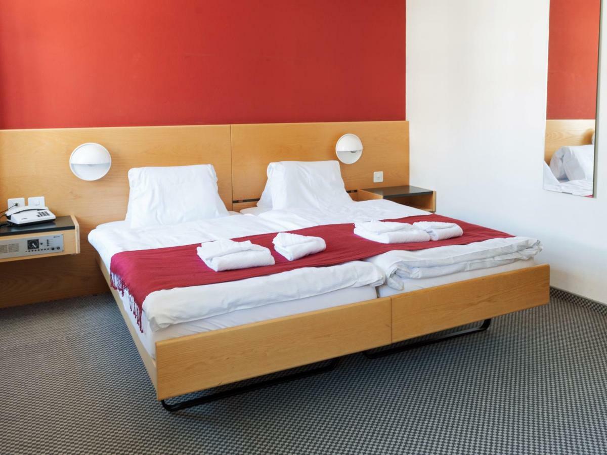 Hotel Aurora Ardez Zewnętrze zdjęcie